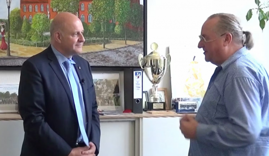 Überwältigender Wahlsieg: Der neue Landrat erntet die Früchte jahrelanger Arbeit