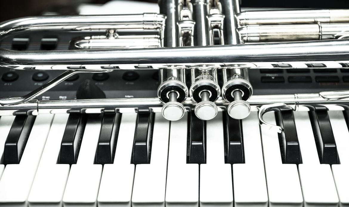 Flügelhorn trifft E-Piano – zwei Meister, ein Klangkörper im Märkischen Künstlerhof