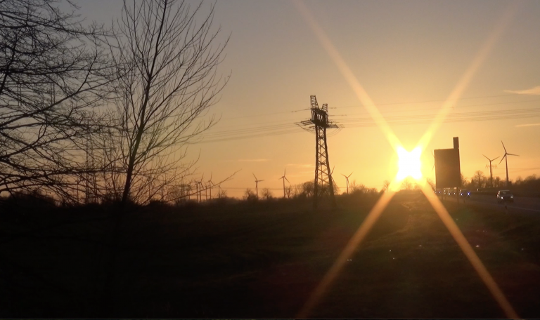 Die Angst vor der Dunkelflaute – wie rechte Mythen den Energiemarkt verdunkeln