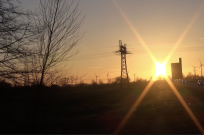 Die Angst vor der Dunkelflaute – wie rechte Mythen den Energiemarkt verdunkeln