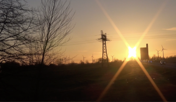 Die Angst vor der Dunkelflaute – wie rechte Mythen den Energiemarkt verdunkeln