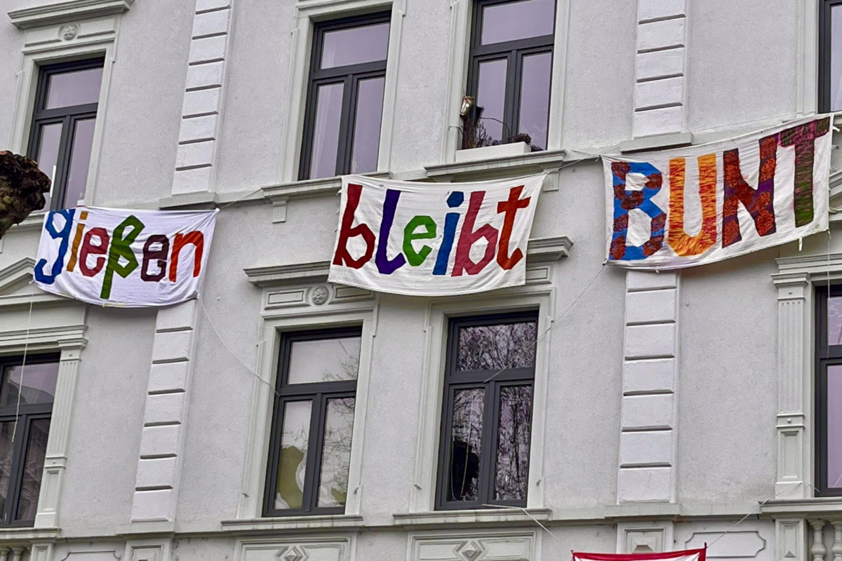 Die Minderheit zündelt, die Mehrheit löscht nicht – so brennt der Algorithmus – Schauplatz Gießen