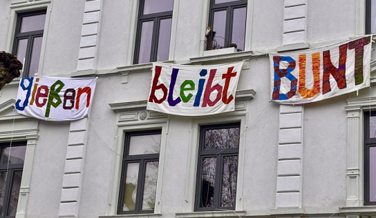 Die Minderheit zündelt, die Mehrheit löscht nicht – so brennt der Algorithmus – Schauplatz Gießen