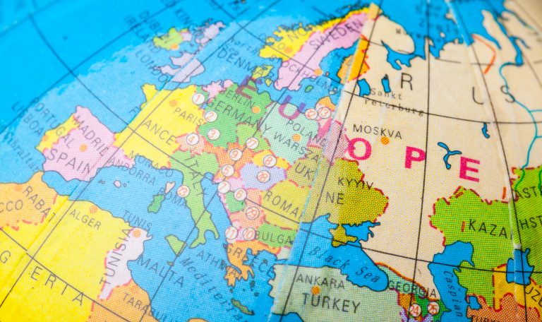 Sotschi, Sanktionen, Selbstüberschätzung: Die AfD im Spiel des Kreml – und der tektonischen Verschiebungen der Weltpolitik in einem spannungsgeladenen Umfeld